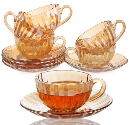 GURUDAR Glas-Teetassen und Untertassen, 6er-Set, Glas-Kaffeetassen mit Edelstahllöffel, spülmaschinen- und mikrowellengeeignet, Teetassen für Espresso, Cappuccino, Latte, Tee, Saft, 180 ml, Bernstein