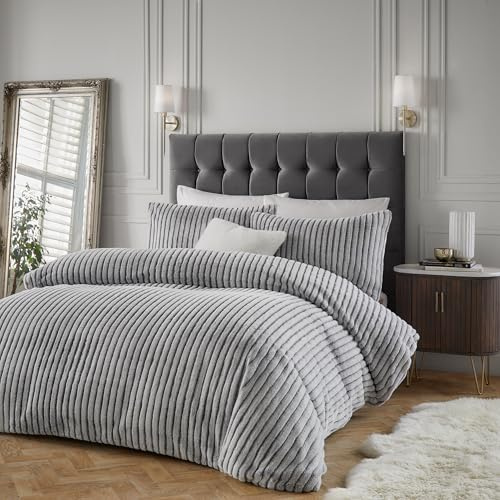 Paoletti Alpine Duvet Cover Set – Soft Faux Fur Striped Minimalist Bedding Set (Grey - Super King)