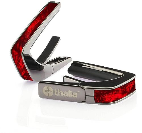Thalia Exotic Shell Series Kapodaster mit schwarzem Chrom-Finish und Red Angel Wing Einlage