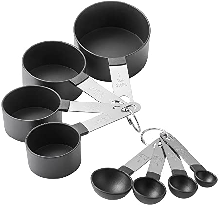 NIWWIN Messbecher und Löffel-Set, mit Griff aus Edelstahl, Messwerkzeug für die Küche, aus Kunststoff, für feste Flüssigkeiten, Kochen, Backen, 8 Stück (schwarz)
