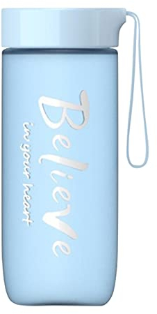 SUYGGCK Bouteilles d'eau de 600 ml de grande capacité pour le sport - Pour homme et femme - En plastique portable - Pour l'été - Pour l'extérieur - Bleu mat