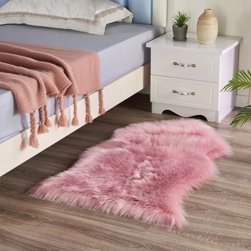 YUGWNN Altrosa Lammfell Imitat Fellteppich Kunstfell Teppich,Bettvorleger Waschbarer Teppich Hochflor Shaggy,60x180cm/23.6x70.7in
