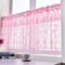 Devola Scheibengardine mit Blumen Kurzgardine Landhaus mit Spitze Kurzstore Gardinen Bistrogardine Transparent Kurze Vorhänge Landhausstil Küchenvorhang BxH 100x50cm Rosa 1 Stück