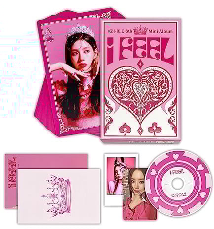 (G)I-DLE - 6th Mini Album [I feel] (QUEEN Ver.) Playing Card + Lyric Paper + CD & Holder + Photo Card + Polaroid + Mini Poster + 2 Pin Button Badges + 4 Extra Photocards