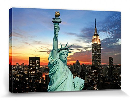 1art1 New York Poster Freiheitsstatue Und Skyline Bei Sonnenuntergang Bilder Leinwand-Bild Auf Keilrahmen | XXL-Wandbild Poster Kunstdruck Als Leinwandbild 30x20 cm