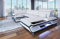 Wohnlandschaft Napoli U Form Sofa in Leder mit LED-Beleuchtung Ledersofa mit Kopfstützen (Ottomane rechts, Weiß-Schwarz)