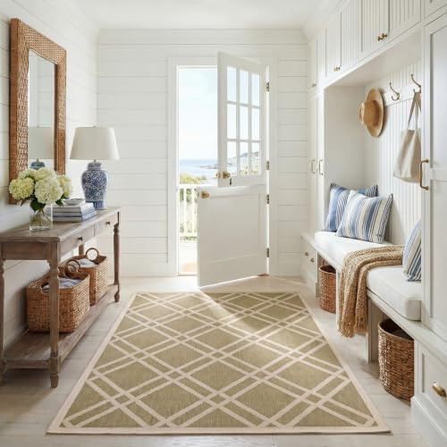 SAFAVIEH Washable Rug Outdoor Courtyard Collection - 4' x 5'7, Green & Beige, Non-Shedding & Easy Cleaning, Ideal for Patio, Backyard, Mudroom (CY6923-244)