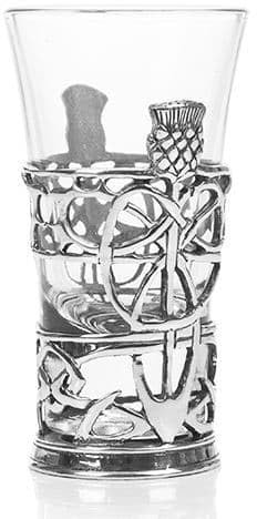 A E Williams Keltisches Schnapsglas, 57 ml, auf Zinnhalter, Schottland-Geschenk (Glas und Zinn, Distel)