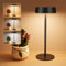 Suright Lampada da Tavolo Solare Senza Fili, Lampada da Comodino Ricaricabile a Energia Solare e USB-C, 3 Modalità Colore, Luminosità Regolabile, IP65 Impermeabile per Uso Interno ed Esterno