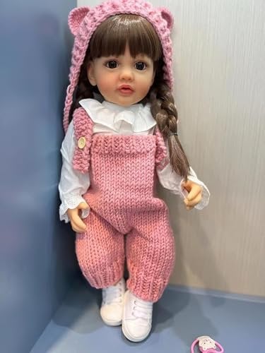 MineeQu 22 Zoll langes braunes Haar Silikon Vinyl Ganzkörper anatomisch korrekte lebensechte wiedergeborene Babypuppe realistische Neugeborene Kleinkind Mädchen Puppen in rosa Wollset