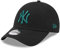 New Era New York Yankees Cap für Kinder schwarz grün Teamlogo gebogener Schirm Strapback Kappe MLB - Child