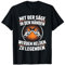 Mit der Säge in den Händen Werden Helden zu Legenden - Holz T-Shirt