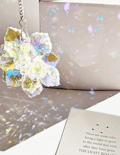 Rakkle Made with Love Kondolenz-Geschenkbox – Trauer-Geschenkkarte, Trauergeschenk, Gedenkgeschenk – Entschuldigung für Ihren Verlust – Kristall-Regenbogen-Macher (Silber, Blume)
