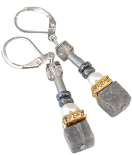 Ohrringe Hänger Würfe Labradorit grau gemustert Muschelkernperlen cremeweiß Hämatit schwarz Strass gold 680.