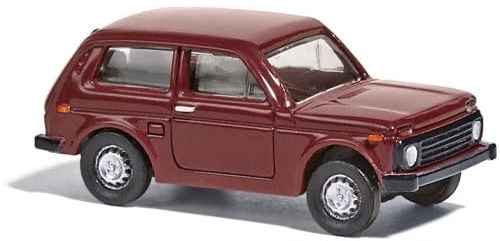 87103 TT Lada Niva, Weinrot