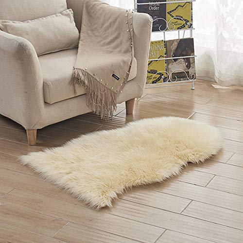 WIONE Spitzenqualität Lammfellimitat Teppich, Flauschig Weiche Nachahmung Wolle Teppich Longhair Fell Optik Gemütliches Schaffell Bettvorleger Sofa Matte Hellgelb 60 * 120cm