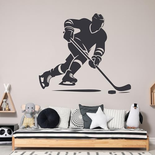 GRAZDesign Hockey Wandtattoo Eishockey Spieler mit Puck für Kinderzimmer, Sporthalle, Wohnzimmer - Wandaufkleber selbstklebend - 34x30cm / dunkelgrau