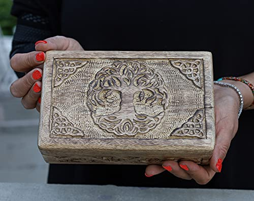 DharmaObjects Aufbewahrungsbox aus Holz, handgeschnitzt, keltischer Lebensbaum, groß