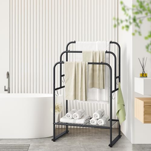 ELYKEN Porte-serviettes sur pied de 101,6 cm de haut, 3 niveaux pour l'extérieur, support de serviettes de piscine avec étagère et 4 crochets amovibles, porte-serviettes autoportants en métal pour