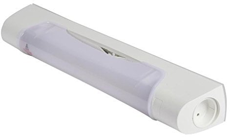 Sarlam 189909 Applique standard 470mm IP21 et IK04 Prismaline avec interrupteur et prise 2P+T à équiper de tube S19
