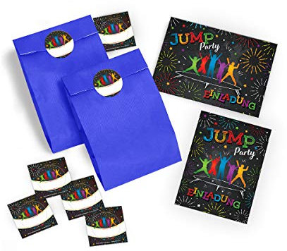 JuNa-Experten 8 Einladungskarten Kindergeburtstag Jump Trampolin Mädchen Junge incl. 8 Umschläge, 8 Tüten/dunkelblau, 8 Aufkleber