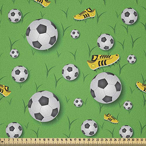 ABAKUHAUS Fußball Stoff als Meterware, Schuhe Bälle auf Gras, Microfaser Stoff für Dekoratives Basteln, 1M (230x100cm), Lindgrün Gelb Schwarz