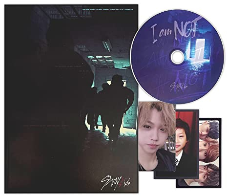 STRAY KIDS - 1st Mini Album - [I am NOT] (I AM Ver.) CD + Photobook + 3 Photocards + 2 Pin Button Badges