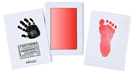 Baby Fuß- oder Hand-Abdruckset CleanTouch von kiinda | Stempelkissen mit 2 hochwertigen Druckkarten | Inkless - Babyhaut kommt nicht mit Farbe in Berührung (rot)