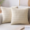 MIULEE 2er Set 50x50 cm Kordsamt Kissenbezüge Weihnachtstag Moderne Kissenhüllen Dekorative Sofakissen Dekokissen Weicher Zierkissenbezug für Wohnzimmer Sofa Schlafzimmer Boho Dekor Beige