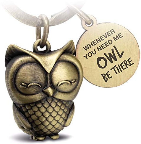 FABACH Eule Schlüsselanhänger Owly mit Gravur - Süßer Schlüsselanhänger Eule - Freundschaft und Liebe Glücksbringer aus Metall für Frauen in Bronze - Whenever you need me owl be there
