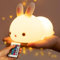 One Fire Nachtlicht Kinder Nachtlicht Baby, 16 Farben+Stilllicht Dimmbar+Fernsteuerung Nachtlampe Kinderzimmer Deko,Weich Silikon Kawaii Hase Nachttischlampe Kinder Kawaii Deko Baby Geschenk Mädchen