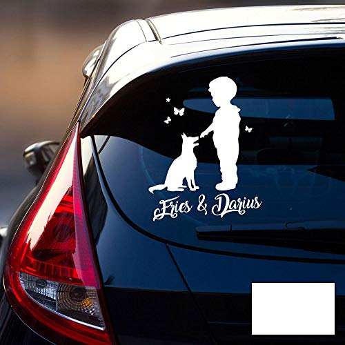 Autotattoo 1 Junge mit Hund Heckscheiben Aufkleber Namensaufkleber Kinder Schmetterlinge Namen Wunschnamen M2388 - ausgewählte Farbe: *weiß* ausgewählte Größe: *M - 25cm hoch x 20cm breit*