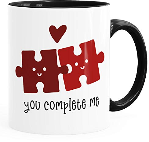 Moonworks® Kaffee-Tasse you complete me Spruch Liebe Geschenk Partner Valentinstag Jahrestag Puzzlestücke schwarz Keramik-Tasse
