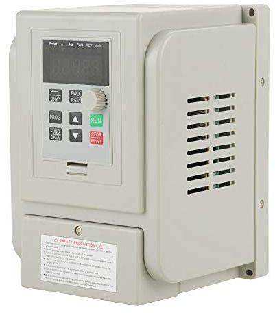 Nikou Variateur de fréquence, Contrôleur de vitesse VFD AC 220V 1.5KW pour moteur triphasé Bonne performance anti-déclenchement Protection multiple