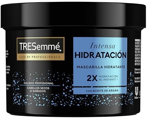 TRESemmé Intensive Feuchtigkeitsmaske für trockenes oder strapaziertes Haar mit Arganöl und Vitamin E, nährt und stärkt 440 ml