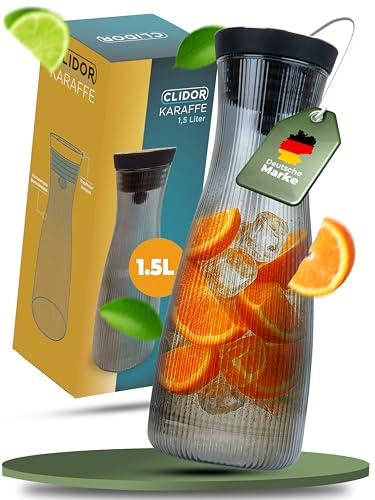 CLIDOR Wasserkaraffe mit Deckel - 1,5 L, edler Rauchglas Stil, Tropffreie Glaskaraffe mit Deckel, Eleganter Wasserkrug mit feiner Filterung, Ideal für Fruchtwasser, Säfte, Infused Water (1500ml)