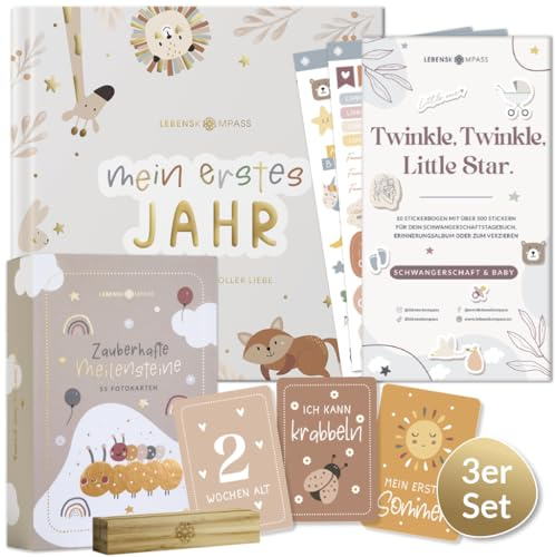 Lebenskompass Geschenk Set für Babys - Babyalbum PURE + Meilensteinkarten inkl. Kartenständer aus Holz + Baby Sticker Set zum verschenken zur Babyparty - liebevoll gestaltetes Erinnerungsalbum