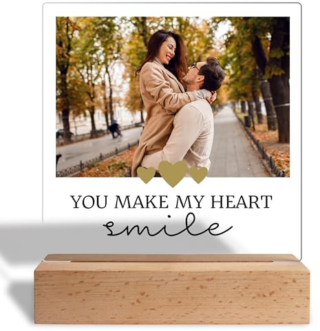 True Statements Personalisiertes Glasbild You make my heart smile mit Foto - Acrylglas inkl. Holzaufsteller - 15x18 cm - Fotogeschenk zum Jahrestag,Valentinstag oder Geburtstag