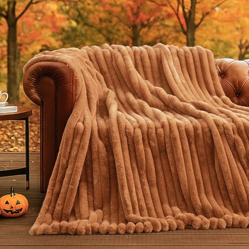 Amélie Home Weiche Kunstfell-Überwurfdecke für Couch, warmes, luxuriöses Kaninchenfell, gestreift, gemütlich, flauschig, Plüschfelldecke für Sofa, Stuhl, Bett, Wohnzimmer, Braun, 140 x 177 cm