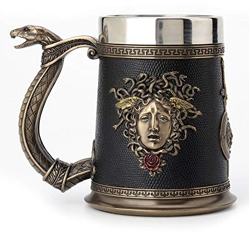 Veronese Design 5.75 pulgadas Diosa romana griega Medusa cerveza Stein vaso grande de acero inoxidable acabado bronce antiguo escultura mesa decorativa taza