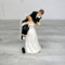 Artif Couple de mariés Comique en résine, Hauteur 11,5 cm, Figurines pièce montée drôle, gâteau de Mariage Humoristique