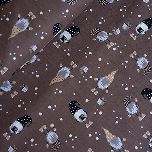 12,90 /m Weihnachtsstoff zum Nähen | Popeline Baumwolle Stoff | Muster Wichtel Tannen | Dekostoff Weihnachten Meterware (Weihnachten Wichtel braun)
