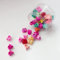 XINGNIAO 50 STÜCKE Mini-Haarklammern für Frauen Mädchen, kleine Haarklammern Kleine Krallenklammern Winzige Acryl-Klauenklammern mit transparenter Box (bunt)