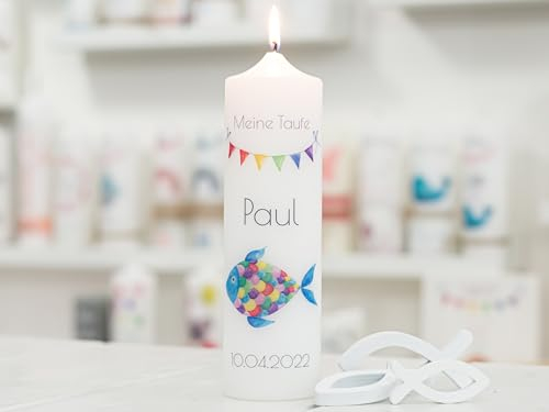 meinkerzenshop Taufkerze mit Designdruck Fisch personalisiert mit Name und Datum, individuell für Junge und Mädchen