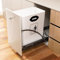 Poubelle extractible sous armoire, 50 l, 25,7 à 50 litres, poubelle coulissante avec support de porte et poignée en verre, poubelle sous évier avec bandes – Non incluse (noir)