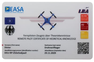 MJ Drohnenführerschein - mit QR-Code + Bundesadler und Adresse auf Rückseite, Kompetenznachweis für A1-A3, A2 oder STS-Lizenz in Scheckkartengröße, Plastikkarte mit EASA Kartenschuber optional
