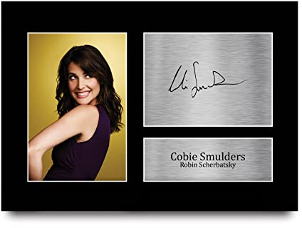 HWC Trading A4 Cobie Smulders How I Met Your Mother Geschenke Gedrucktes Signiertes Autogramm Foto für Fans von Fernsehshows