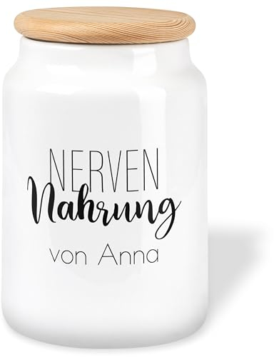 True Statements Keksdose personalisiert „Nerven-Nahrung“ – 650ml mit Holzdeckel Keramikdose Aufbewahrungsdose für Lieblings-Süßigkeiten Vorratsdose