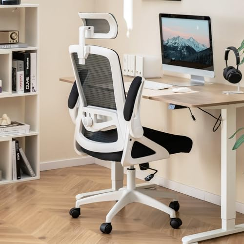 GIANTEX Ergonomischer Mesh-Bürostuhl, Chefsessel mit hochklappbaren Armlehnen, 90°-120°-Wippfunktion, Verstellbarer 2D-Lendenwirbelstütze und 2D-Kopfstütze, drehbarer Schreibtischstuhl (Weiß)