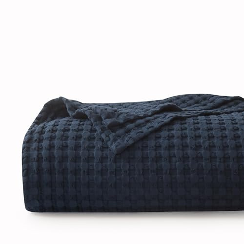 CHUFFED 100% Baumwolldecke 150 x 200 cm Tagesdecke Waffelpique Decke Weiche & Atmungsaktive Leichte Oeko-TEX® Zertifiziert-Sofa Couch Überwurf Bettüberwurf Kuschedecke Bettdecke Navy